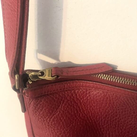 Fossil Erin Crossbody Bag Womens Red Pebbled Leather Top Zip Handbag Purse - Picture 5 of 12